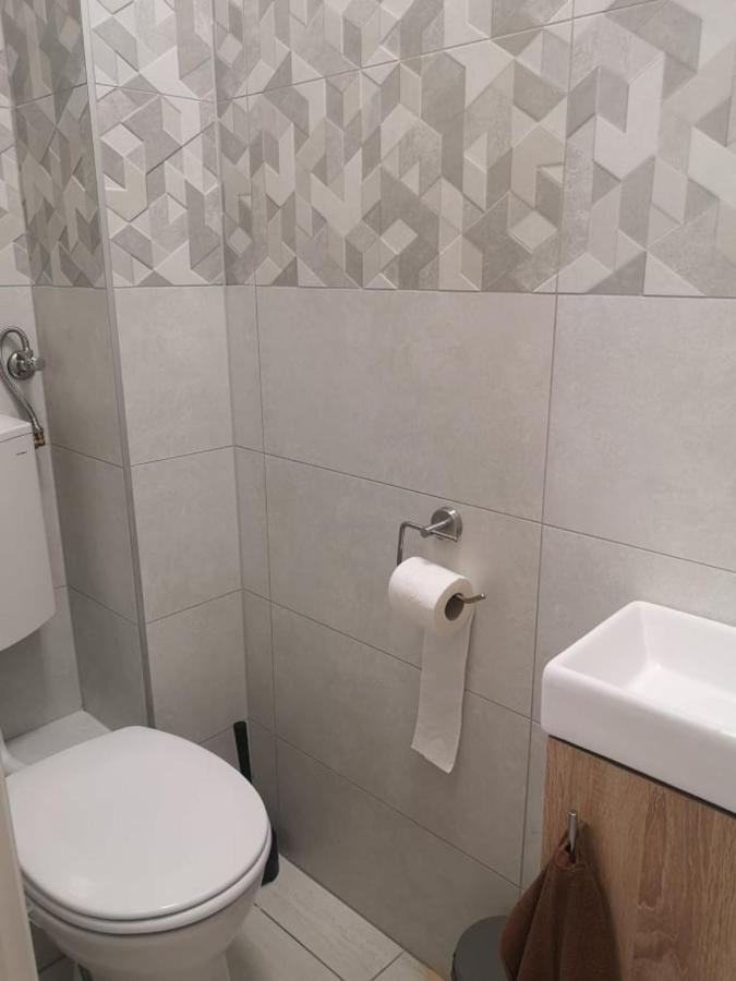 Relax Beach Apartman Hajdúszoboszló Exteriör bild