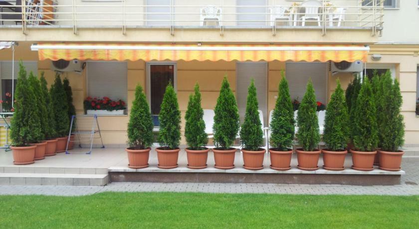 Relax Beach Apartman Hajdúszoboszló Exteriör bild